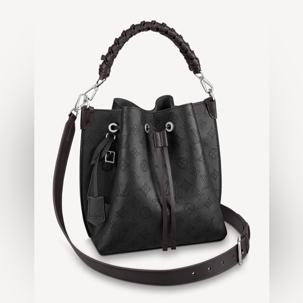 Authentic Louis Vuitton Muria Bucket Bag in Black Mahina Leather - Excel. Cond.